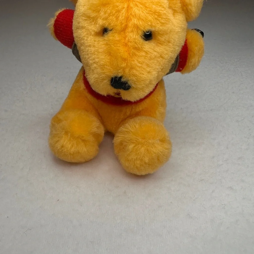 Disney Winnie The Pooh Mini Plush Keychain Backpack 4” Yellow Bear Red Pooh Top
